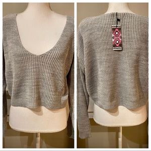 NEW-Boohoo Gray Crop Sweater